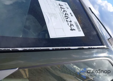 1994 Jeep Grand Cherokee Laredo z USA, uszkodzony, nr VIN 1J4GZ58S8RC249711